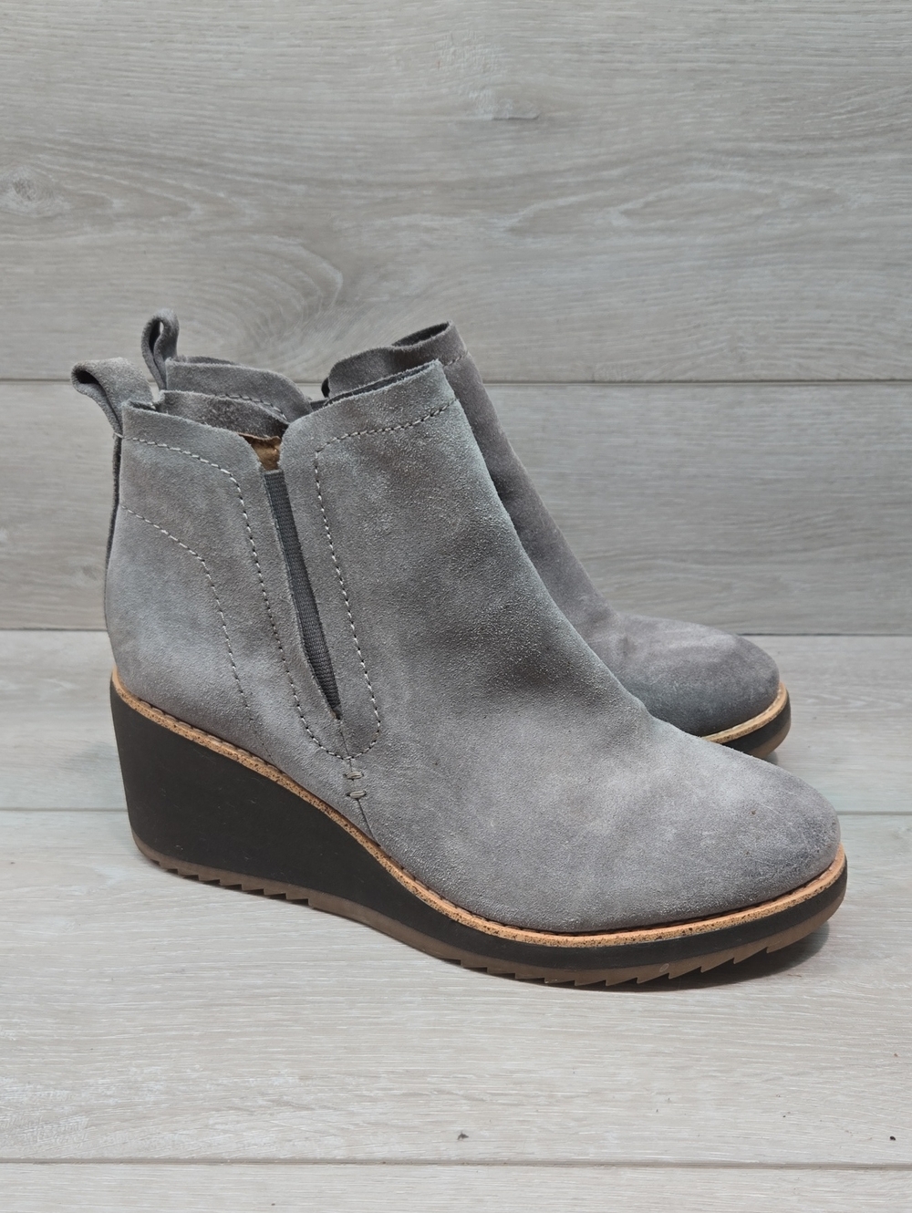 Sofft Women Grey Suede Aqua Wedge Ankle Boots Comfort Chelsea Shoes Sz 8.5M